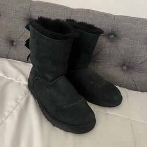 UGG BOOTS WITH BOWS